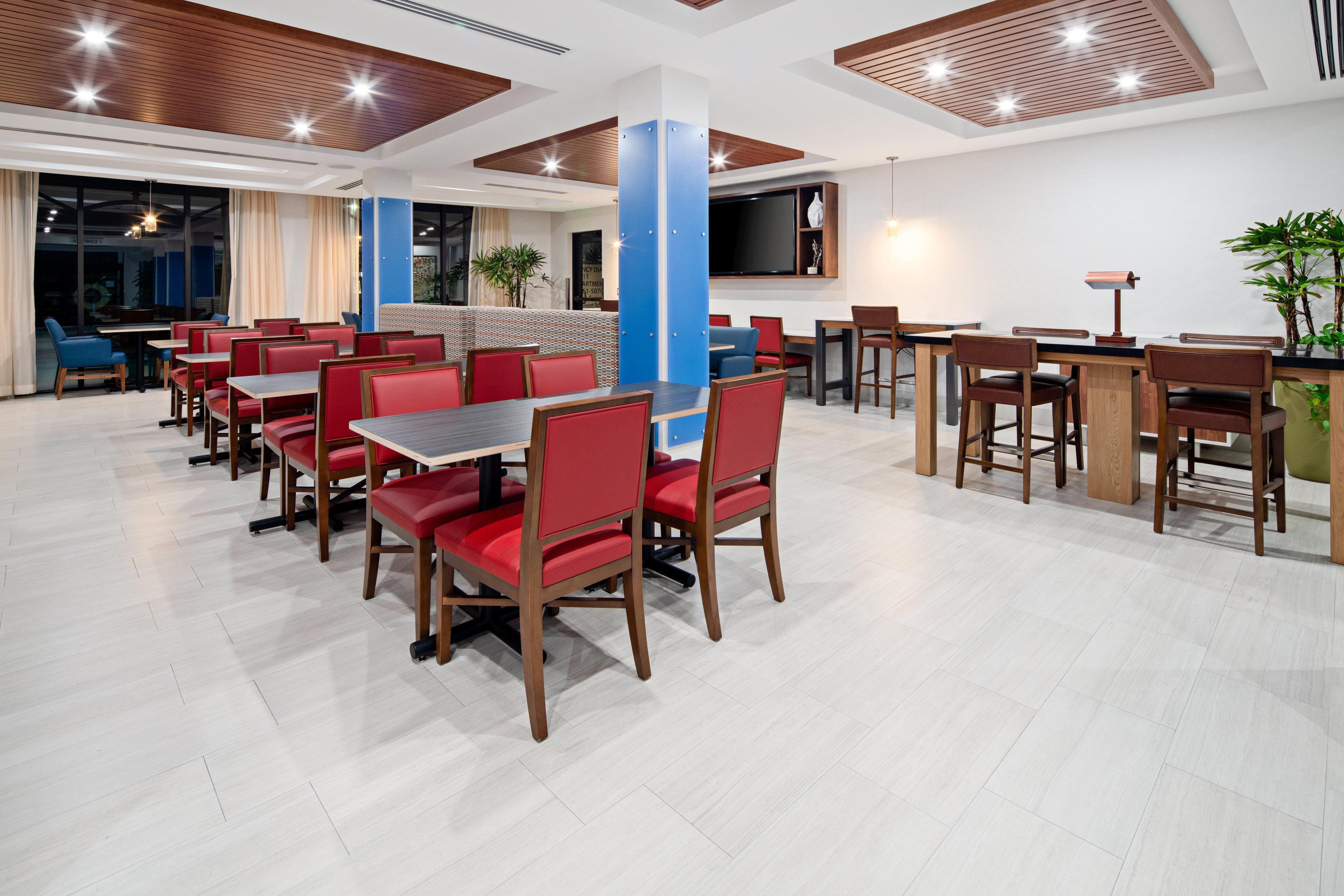 Holiday Inn Express Hotel & Suites Atascadero By Ihg Exterior photo