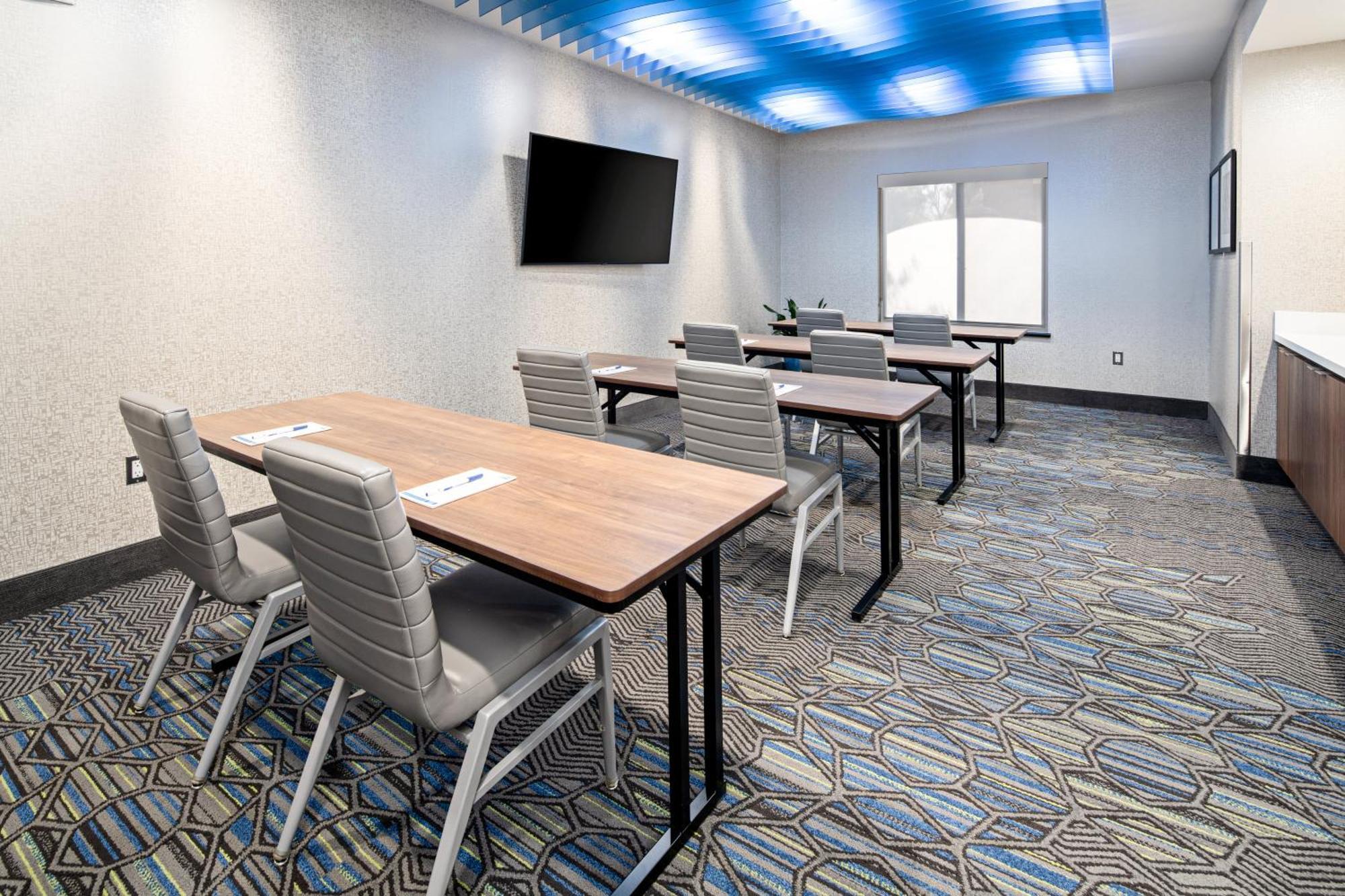 Holiday Inn Express Hotel & Suites Atascadero By Ihg Exterior photo